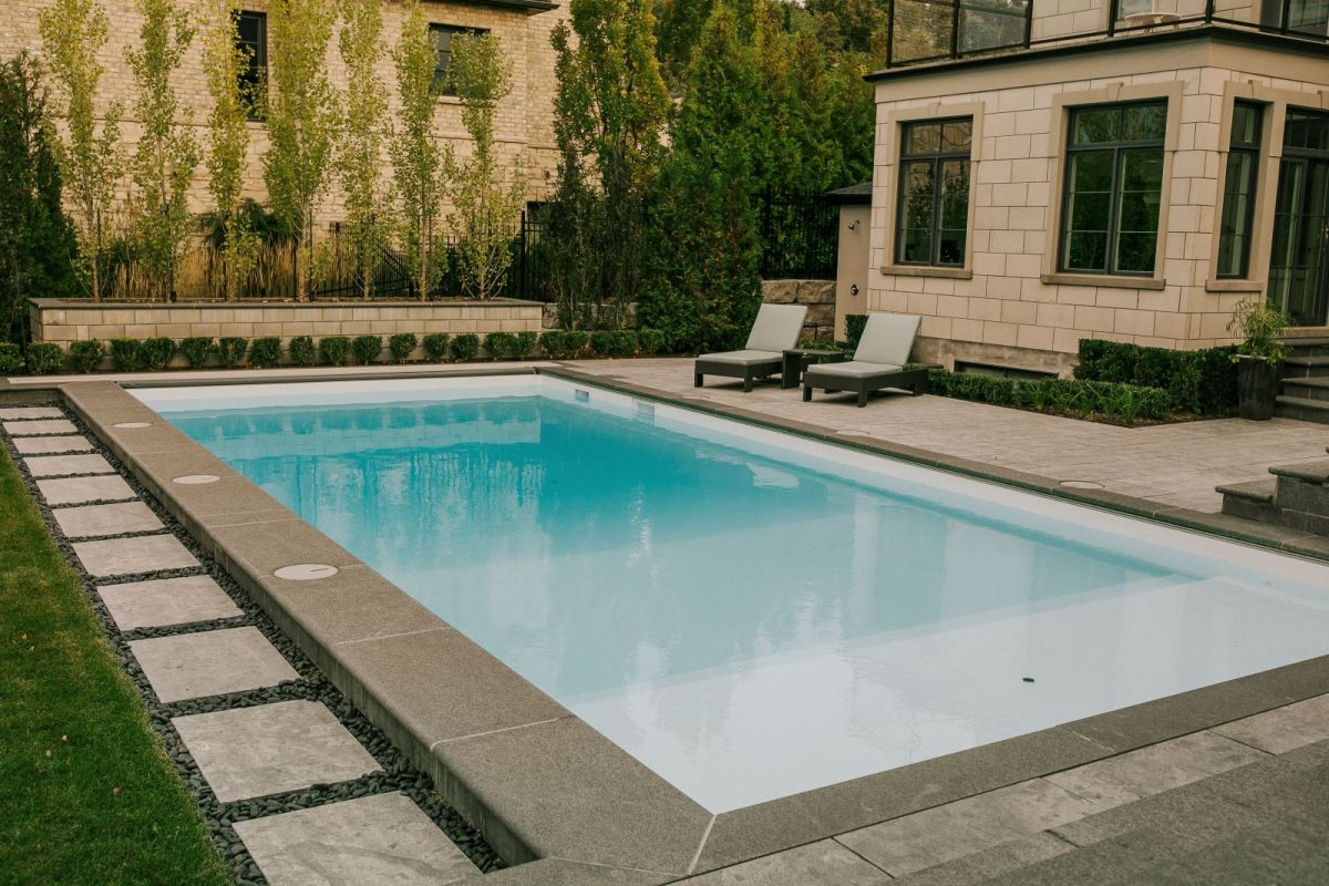 Niagara Falls Ontario Pool Installation